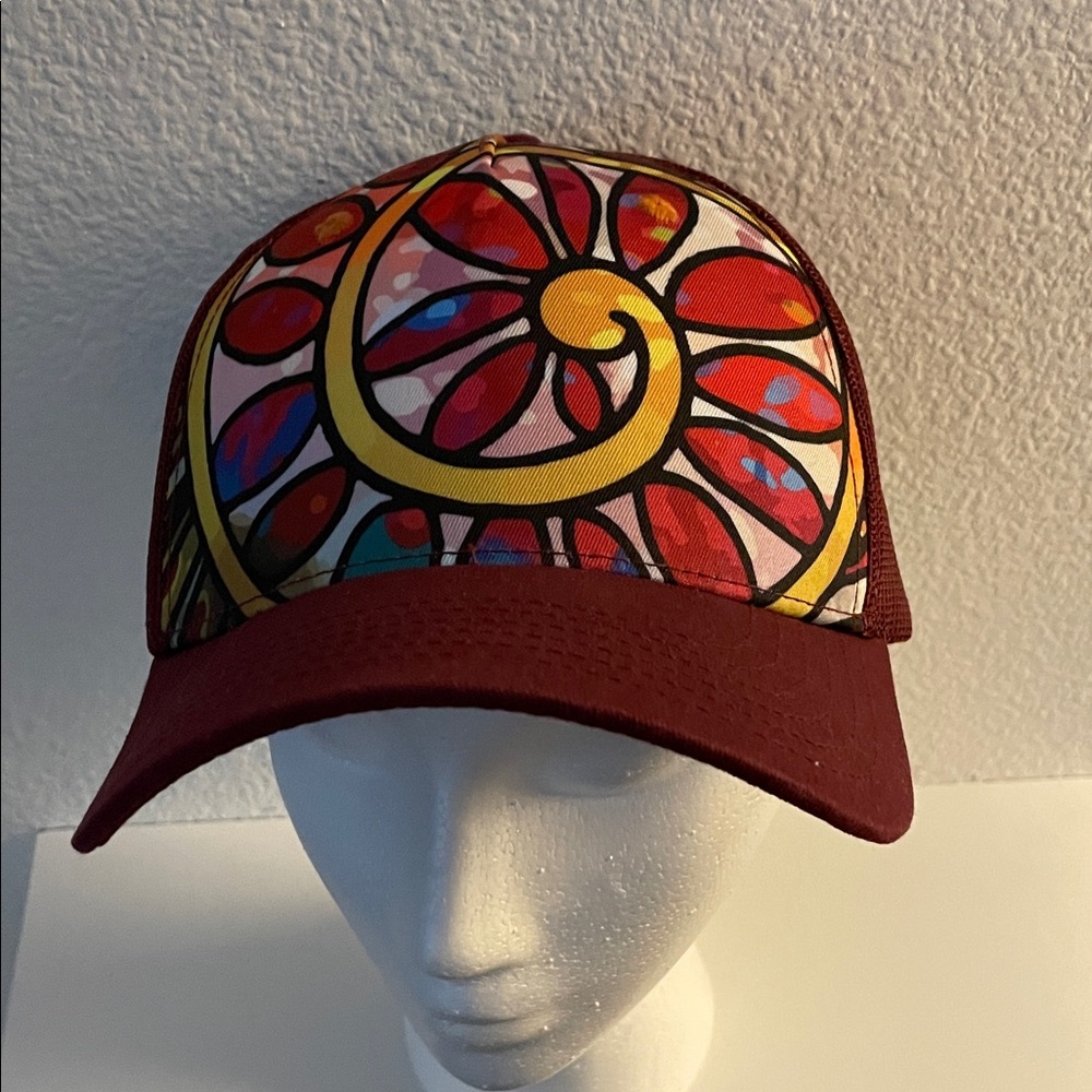 Fishe Mesh Cap with Abstract Design